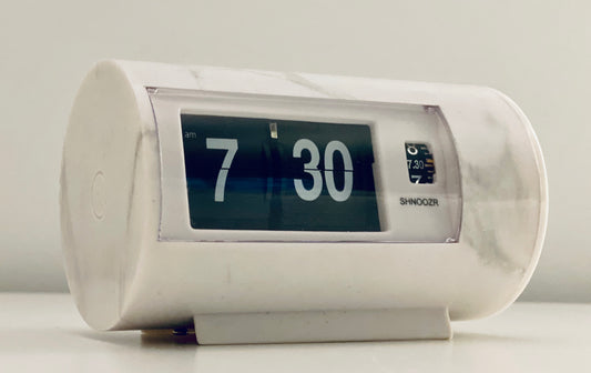 SHNOOZR | The Alarm Clock